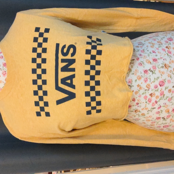 Vans Tops - Long sleeve VANS crop top